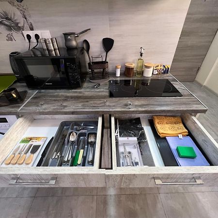 예레반 Cool Blue Interior Self Check In 아파트 외부 사진